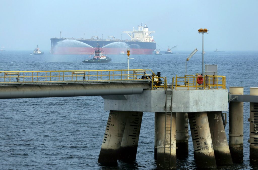 Mideast oil producers plan to bypass Strait of Hormuz