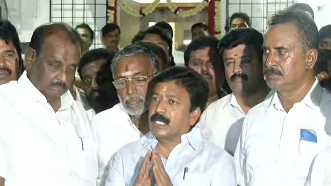 AIADMK rebel MLAs meet Minister N Anand