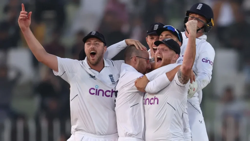 England clinch Test series against Pak