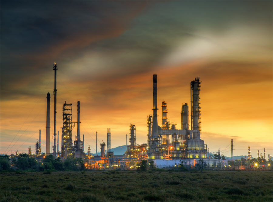 Saudi oil infrastructure faces fresh pressure