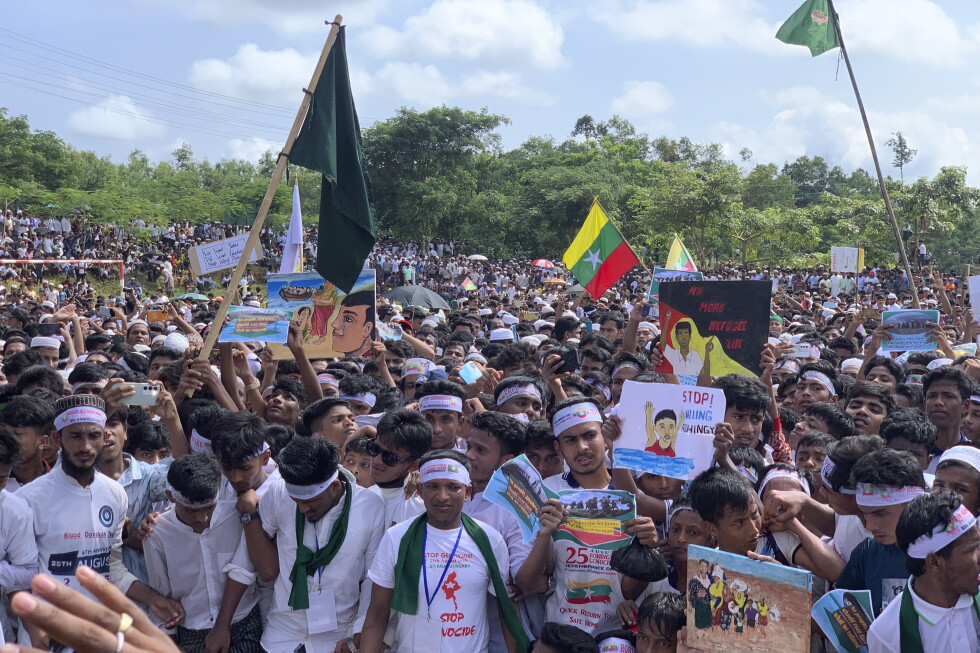 Rohingya refugees demand safe return to Myanmar