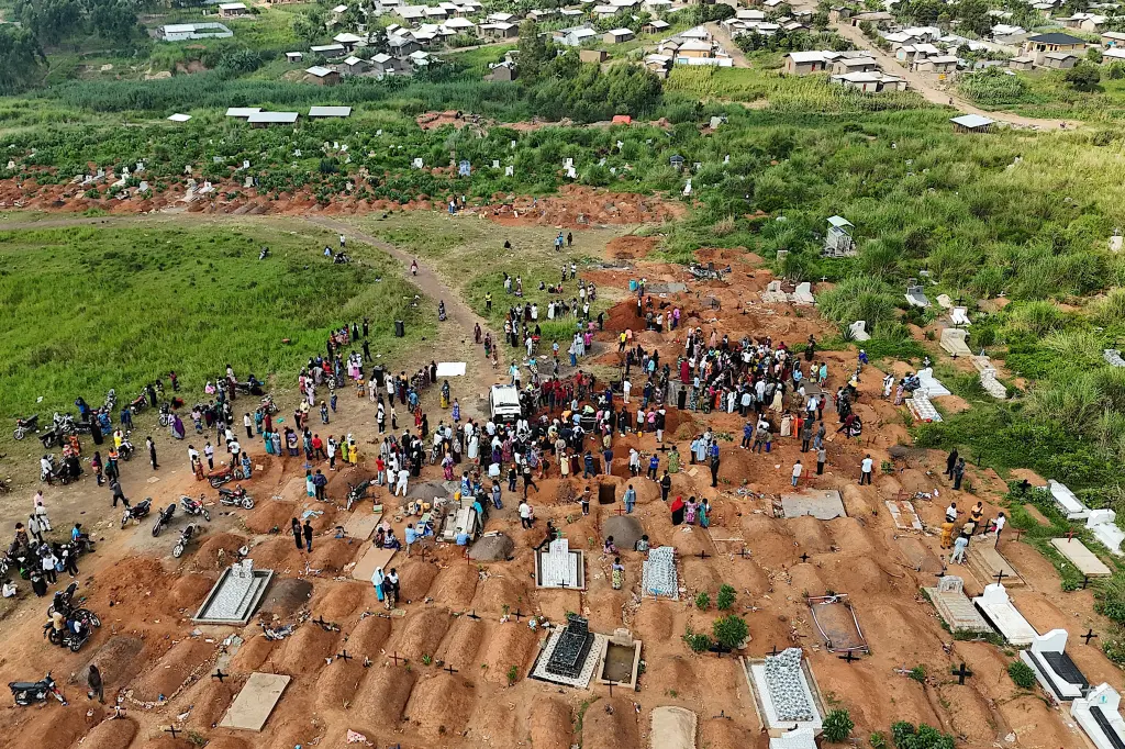 Ebola kills 1,700 in eastern Congo
