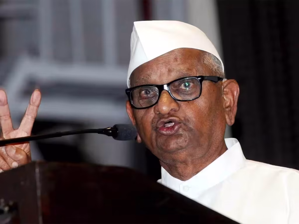 Anna Hazare admitted to Mumbai hospital
