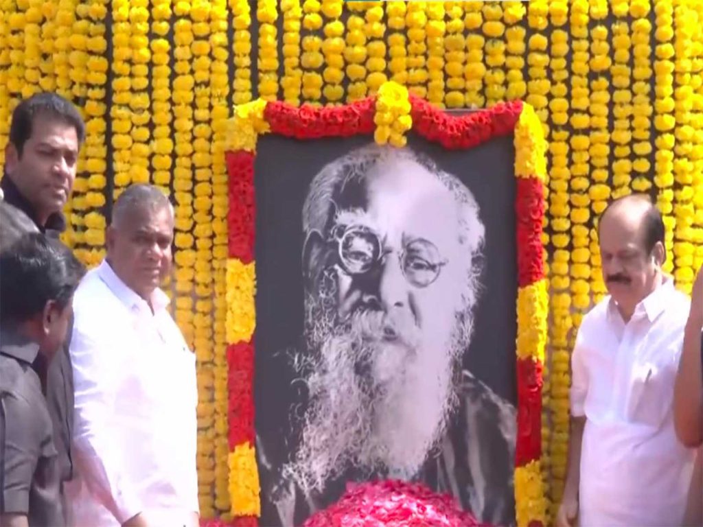 Leaders pay tribute to Periyar on his birth anniversary