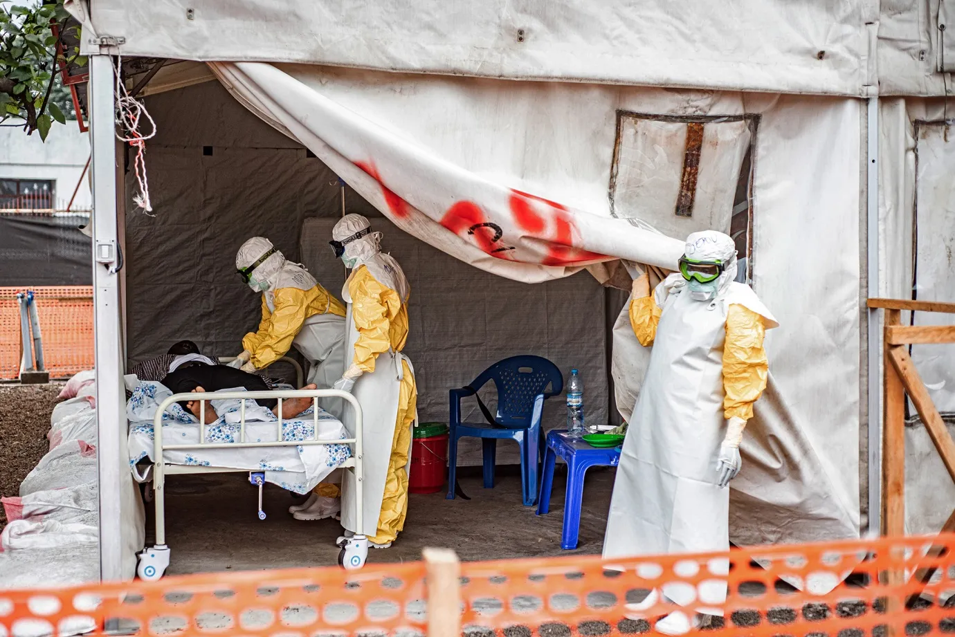 Congo Ebola outbreak crosses 8,000 cases