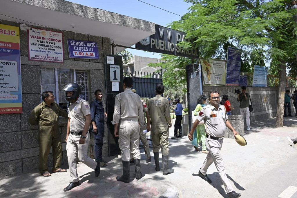Chennai techie accused of sending 800 bomb-threat emails across India