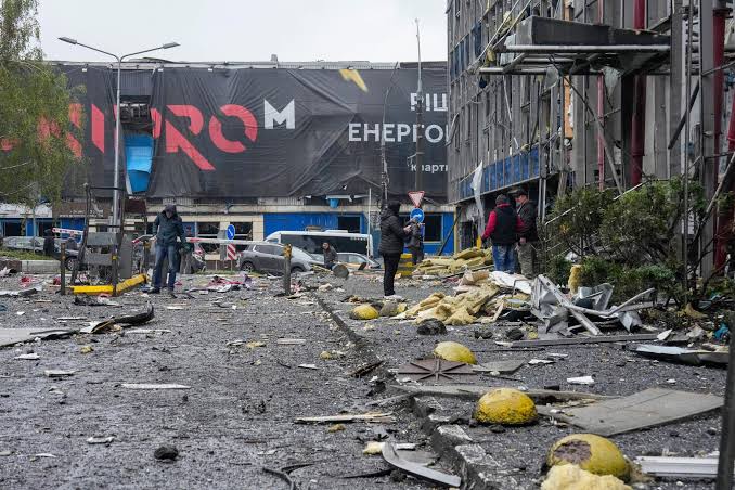 Russia strikes Ukraine’s power grid; Zelenskyy says no early warning