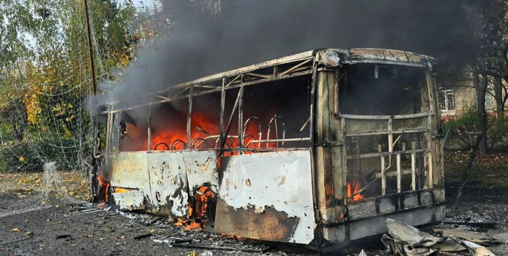 Russian strike on Ukrainian public bus kills 30